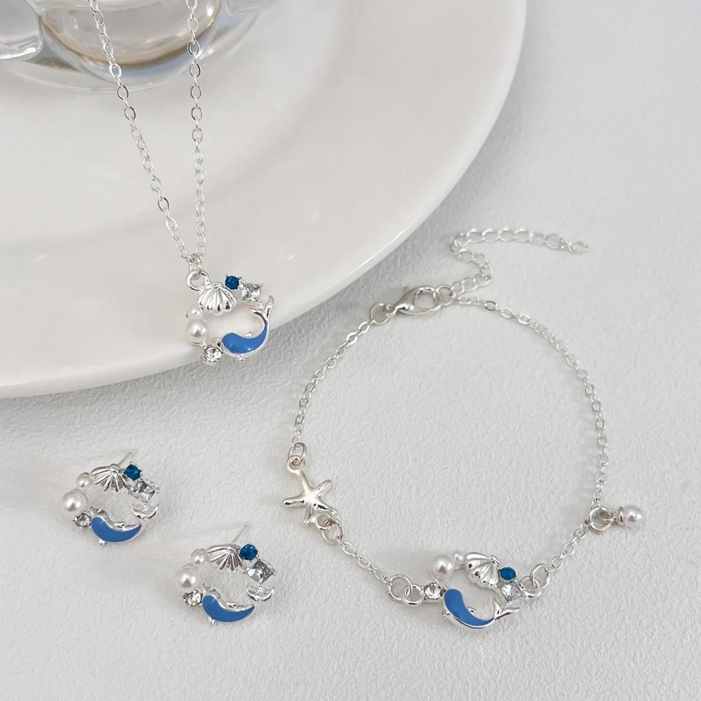 Women s Pearl Shell Summer Look Earrings, Bracelet, and Necklace Set Light silver earrings
Women s Pearl Shell Summer Look Earrings, Bracelet, and Necklace Set Light silver earrings