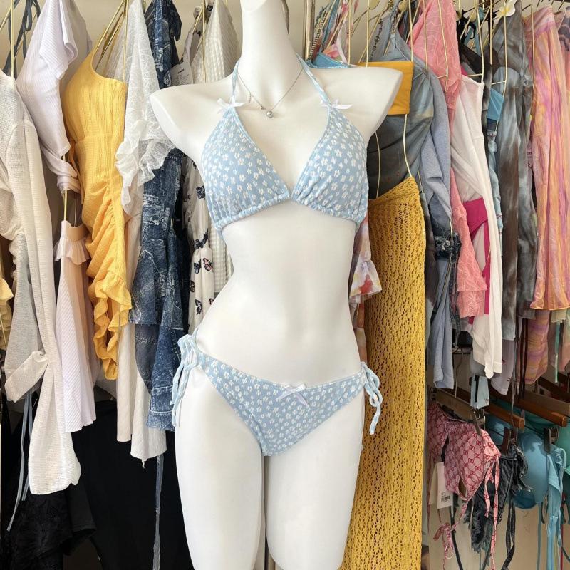 Bikini swimsuit thai sexy babes seaside sunscreen vacation split gather blouse L
Bikini swimsuit thai sexy babes seaside sunscreen vacation split gather blouse L