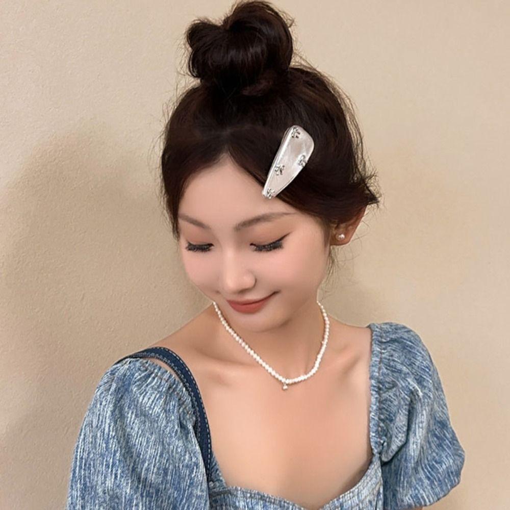 Hair Barrettes Balletcore Bow Hairpin Headwear Bow Hair Clip Simple Bow Leather Headband Ladies silver-hair clip
Hair Barrettes Balletcore Bow Hairpin Headwear Bow Hair Clip Simple Bow Leather Headband Ladies silver-hair clip
