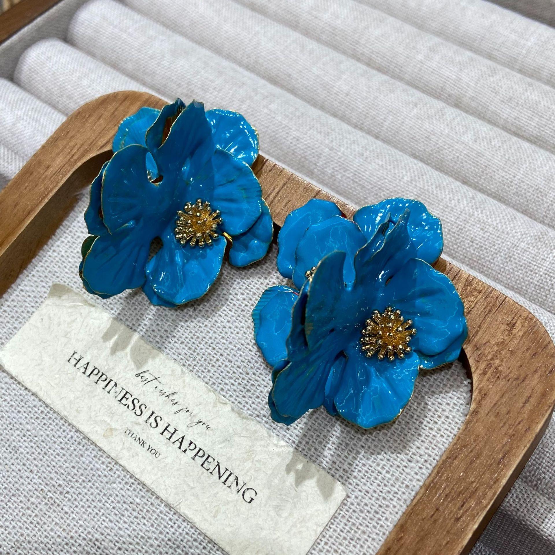 French Retro Design Dripping Oil Red Peony Flower Stud Earrings Women White Rich Flower Earrings Women
French Retro Design Dripping Oil Red Peony Flower Stud Earrings Women White Rich Flower Earrings Women