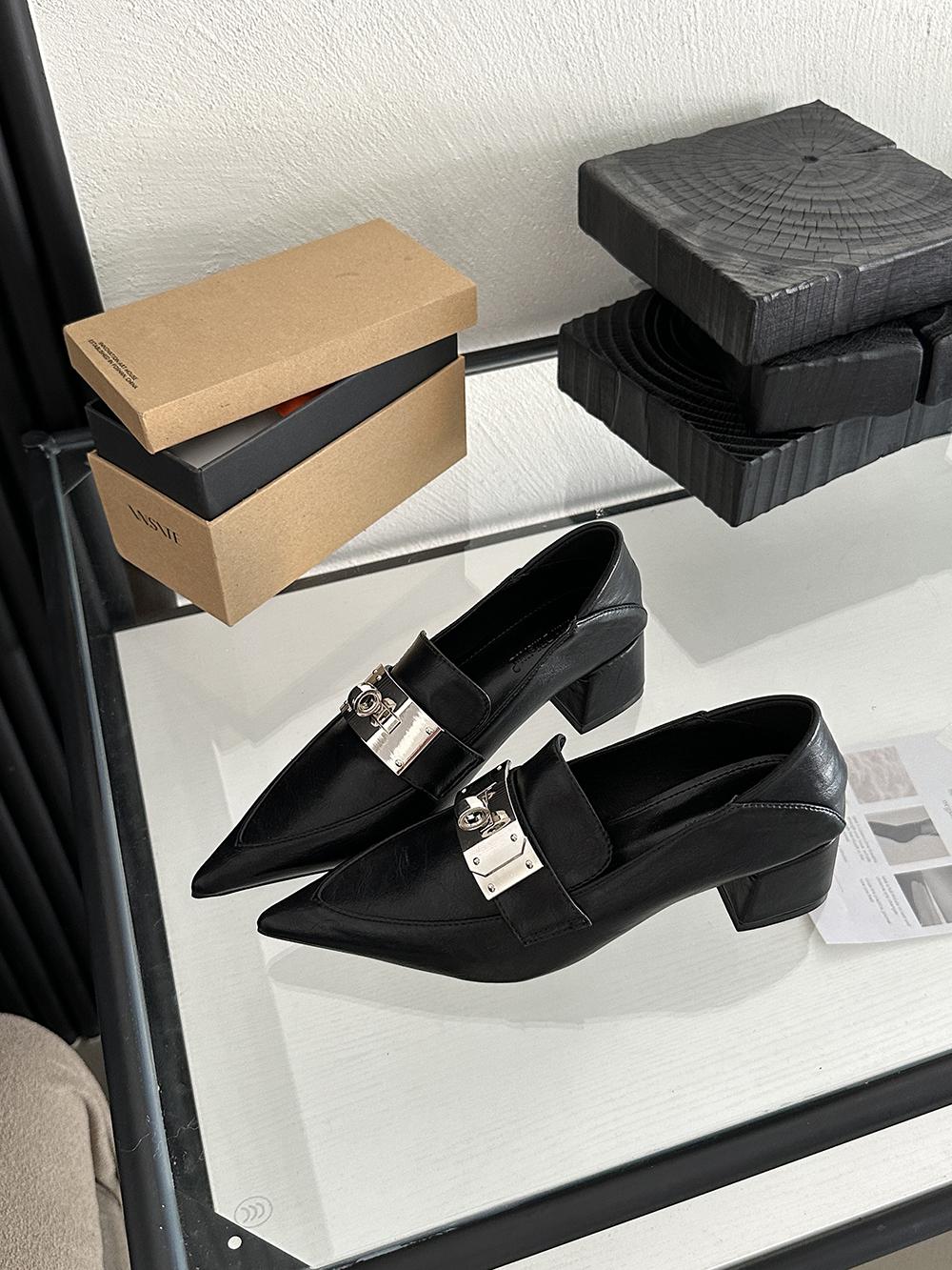 fashion Pointed Toe Women Pumps Shallow Slip On Metal Decoration Flat Mid Heels Black Brown Dress Shoes Party Pumps Size 35-39 Black 5.5 чёрный
fashion Pointed Toe Women Pumps Shallow Slip On Metal Decoration Flat Mid Heels Black Brown Dress Shoes Party Pumps Size 35-39 Black 5.5 чёрный