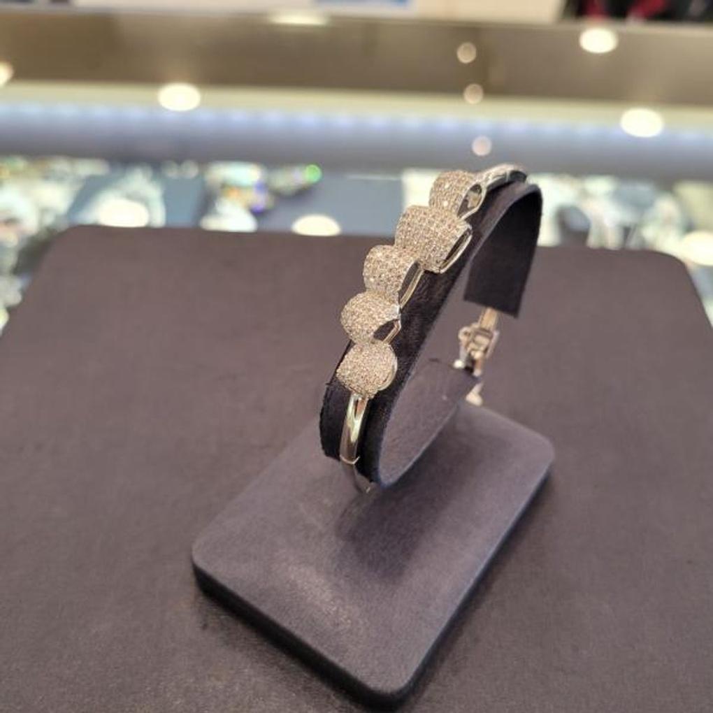 Atria Ribbon Snake B Bracelet JTOBAFR0001WHF
Atria Ribbon Snake B Bracelet JTOBAFR0001WHF