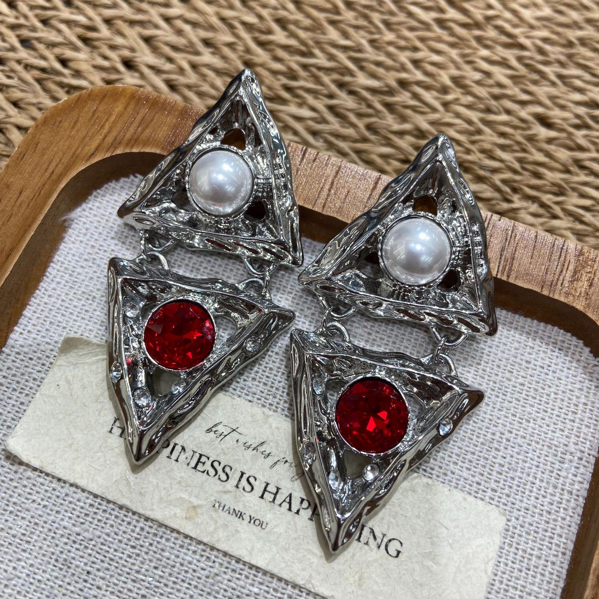 Earrings, Medieval Vintage Retro Fashion Light Luxury Elegant Style Personalized Design Earrings, Triangular Cone Earrings
Earrings, Medieval Vintage Retro Fashion Light Luxury Elegant Style Personalized Design Earrings, Triangular Cone Earrings