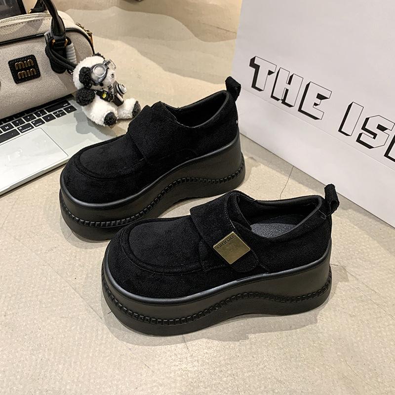 Кожаные туфли на платформе, женские весенние, новые, с небольшой высотой подъема, повседневные лоферы на липучке 39 чёрный
Кожаные туфли на платформе, женские весенние, новые, с небольшой высотой подъема, повседневные лоферы на липучке 39 чёрный