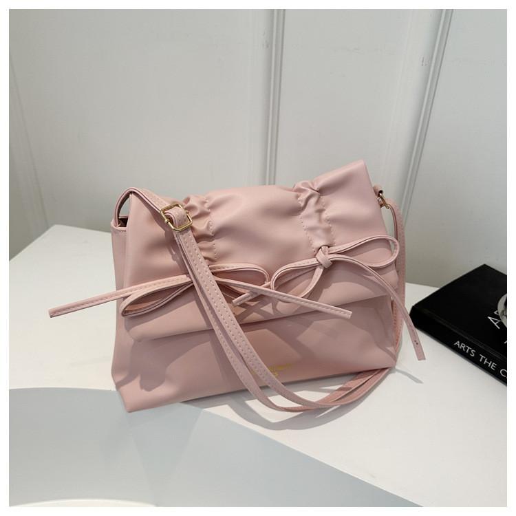Chic Urban Butterfly Knot Scarf 2024 New Pleated Casual Large Capacity Commuting Tote Bag White рожевий
Chic Urban Butterfly Knot Scarf 2024 New Pleated Casual Large Capacity Commuting Tote Bag White рожевий