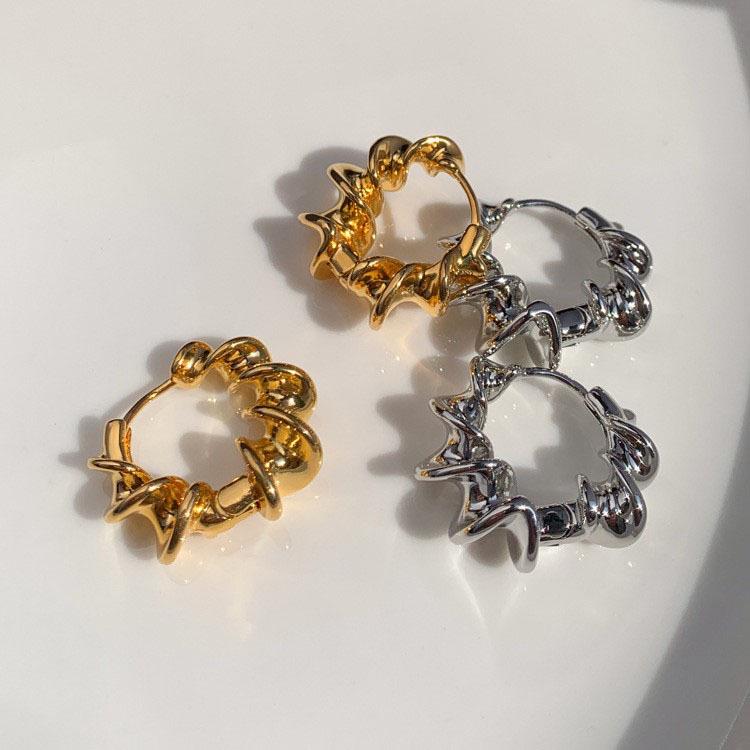 European and American Geometric Irregular Twisted Metal Earrings - Women s Unique High-Quality Design
European and American Geometric Irregular Twisted Metal Earrings - Women s Unique High-Quality Design