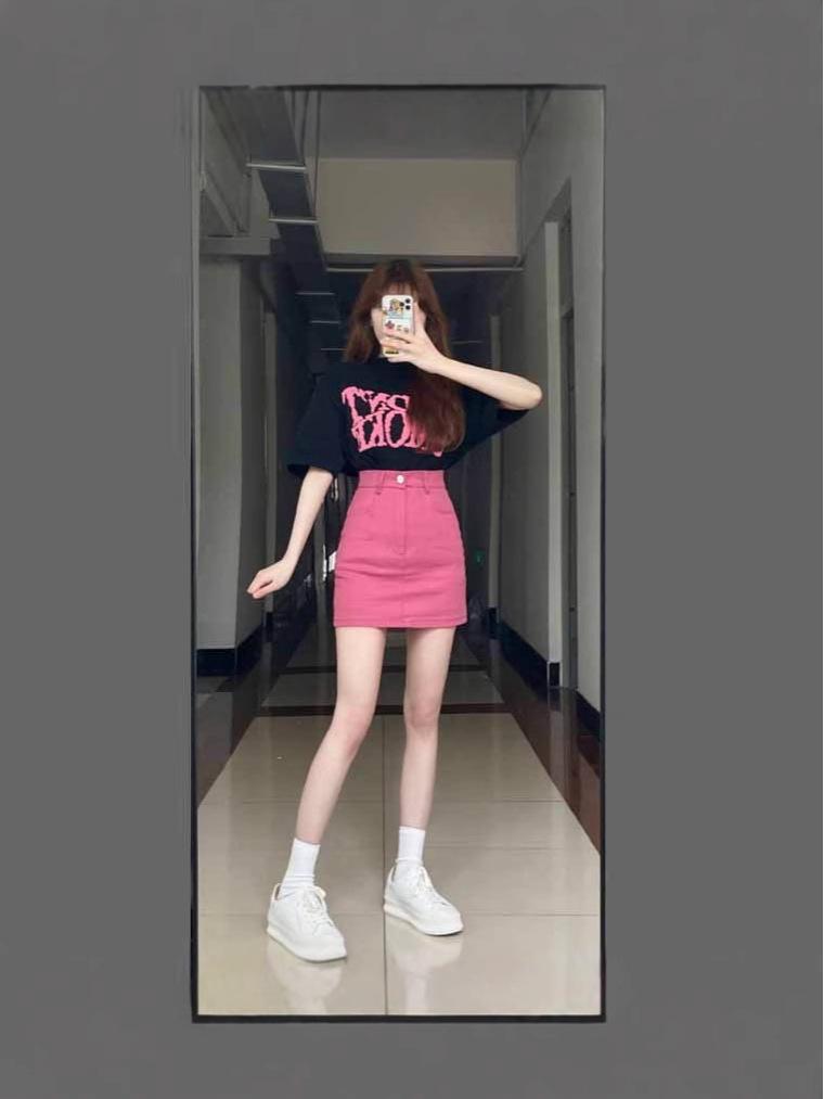 Rose Red Korean High-Waist Denim A-Line Midi Skirt - Summer Slimming Versatile Hip-Hugging Design for Women XXL
Rose Red Korean High-Waist Denim A-Line Midi Skirt - Summer Slimming Versatile Hip-Hugging Design for Women XXL