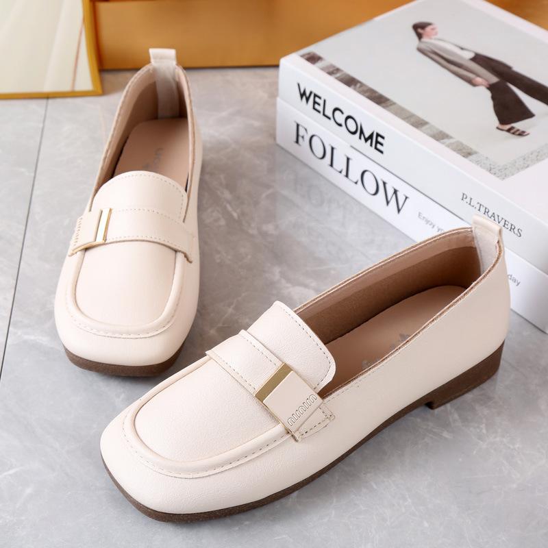 Loafers women s new British style women s single shoes, comfortable soft-soled Doudou shoes, long-term wear is not tired, one pedal flat women s shoes 40 бежевий
Loafers women s new British style women s single shoes, comfortable soft-soled Doudou shoes, long-term wear is not tired, one pedal flat women s shoes 40 бежевий