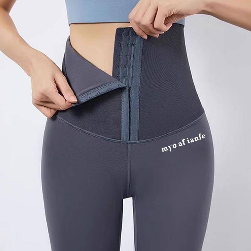 Fleece-Lined Slimming Leggings for Women - Plus Size, Tummy Control, Butt Lifting, Thick & Warm for Autumn/Winter Fitness One Size (80-110 lbs)
Fleece-Lined Slimming Leggings for Women - Plus Size, Tummy Control, Butt Lifting, Thick & Warm for Autumn/Winter Fitness One Size (80-110 lbs)
