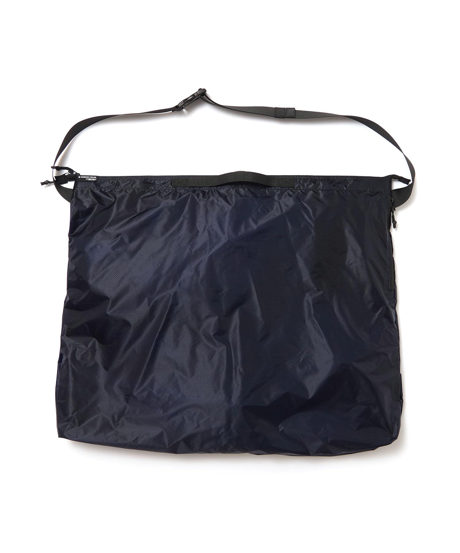 Gordon Miller Cordura Ripstop Nylon Shoulder Bag, 40L, Highly Water-Resistant, High-Strength, Ultra-Lightweight, with Carabiner, Navy, 01813384
Gordon Miller Cordura Ripstop Nylon Shoulder Bag, 40L, Highly Water-Resistant, High-Strength, Ultra-Lightweight, with Carabiner, Navy, 01813384