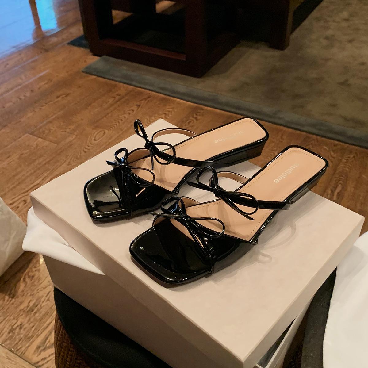 Summer new style.cm~ Temperament square head double bow with versatile sandals 40
Summer new style.cm~ Temperament square head double bow with versatile sandals 40