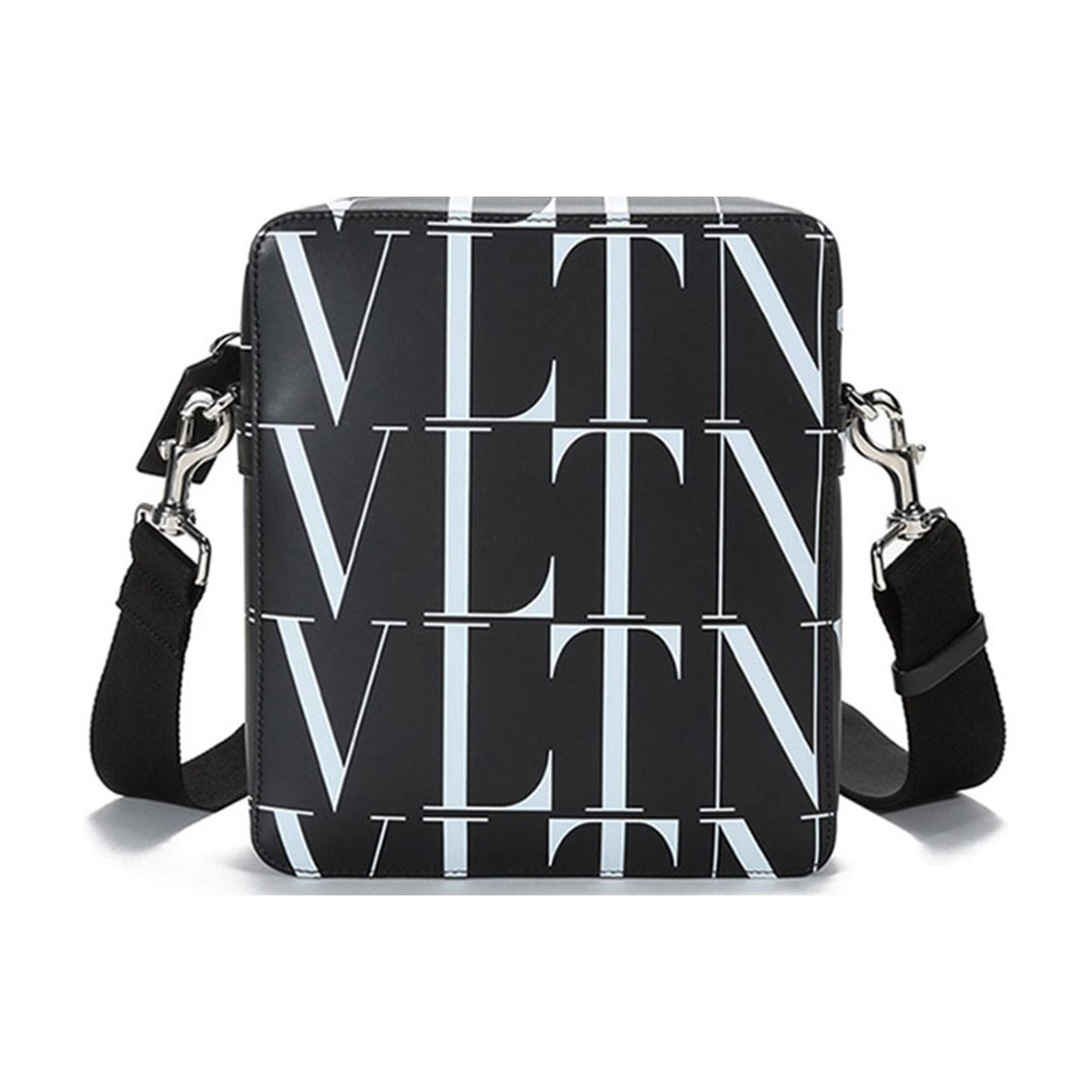 Valentino Classic VLTN Pattern Leather Crossbody Shoulder Bag Men Bags Black White VY2B0942BLH-0NI Basic Set (Bag+Dust Bag)
Valentino Classic VLTN Pattern Leather Crossbody Shoulder Bag Men Bags Black White VY2B0942BLH-0NI Basic Set (Bag+Dust Bag)