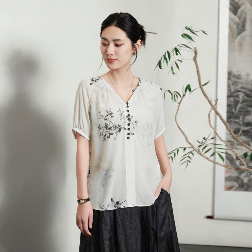 Летний новый модный топ из набивного тутового шелка, элегантная шелковая рубашка с V-образным вырезом для женщин XL
Летний новый модный топ из набивного тутового шелка, элегантная шелковая рубашка с V-образным вырезом для женщин XL