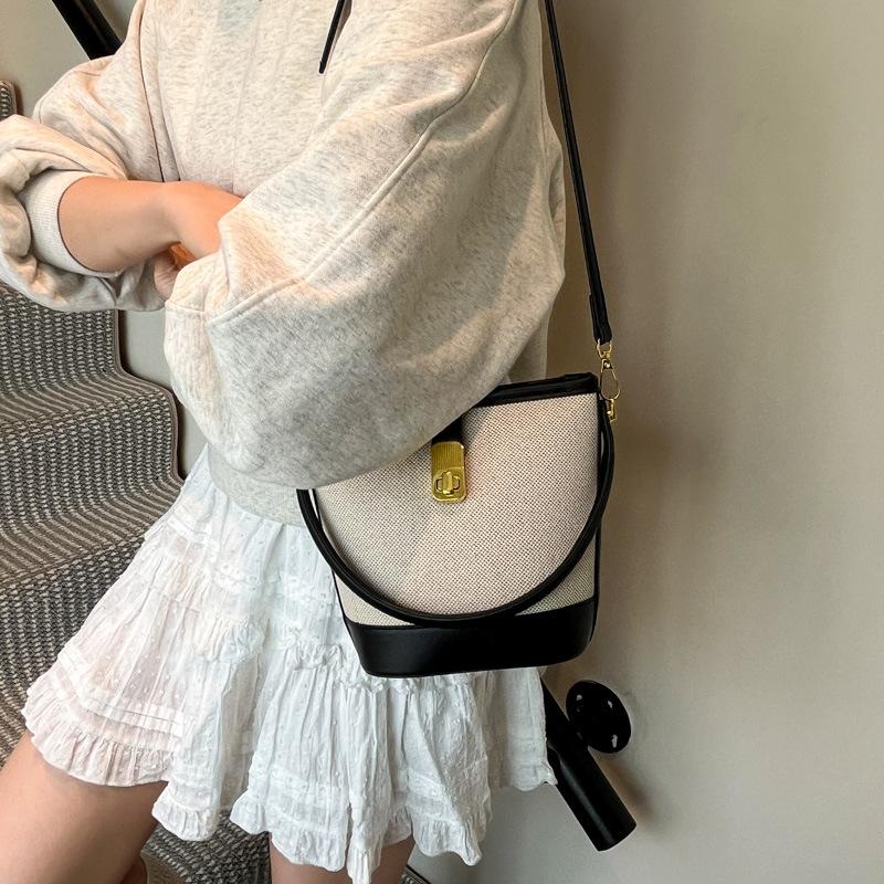 Bag Women s New Handbag Messenger Bag
Bag Women s New Handbag Messenger Bag