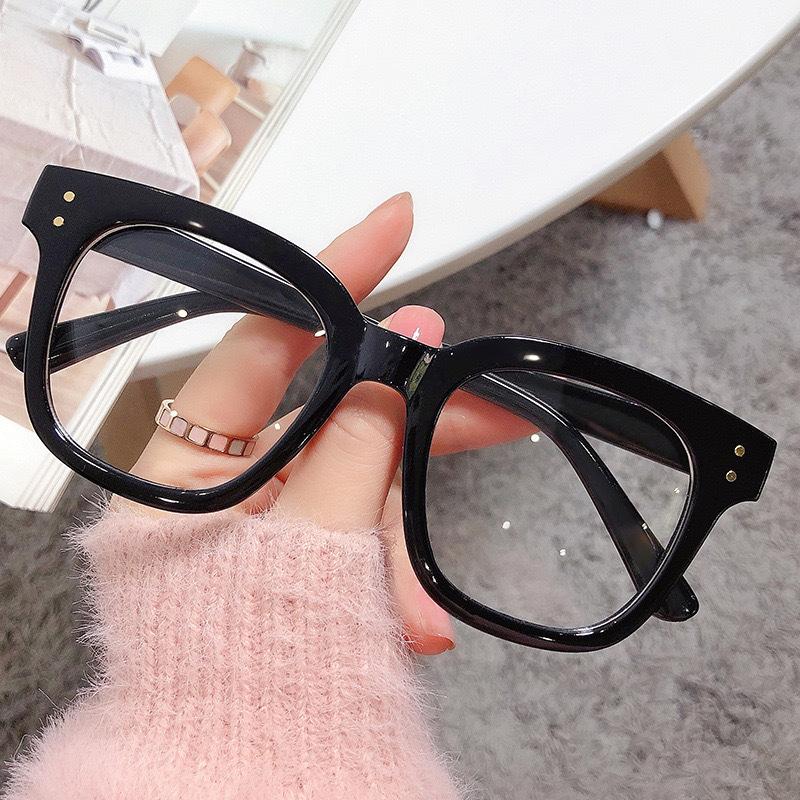 Anti-Blue Light V Brand Glasses Lesbian Flat Glasses Men S Retro Glasses Frame Empty shelf
Anti-Blue Light V Brand Glasses Lesbian Flat Glasses Men S Retro Glasses Frame Empty shelf