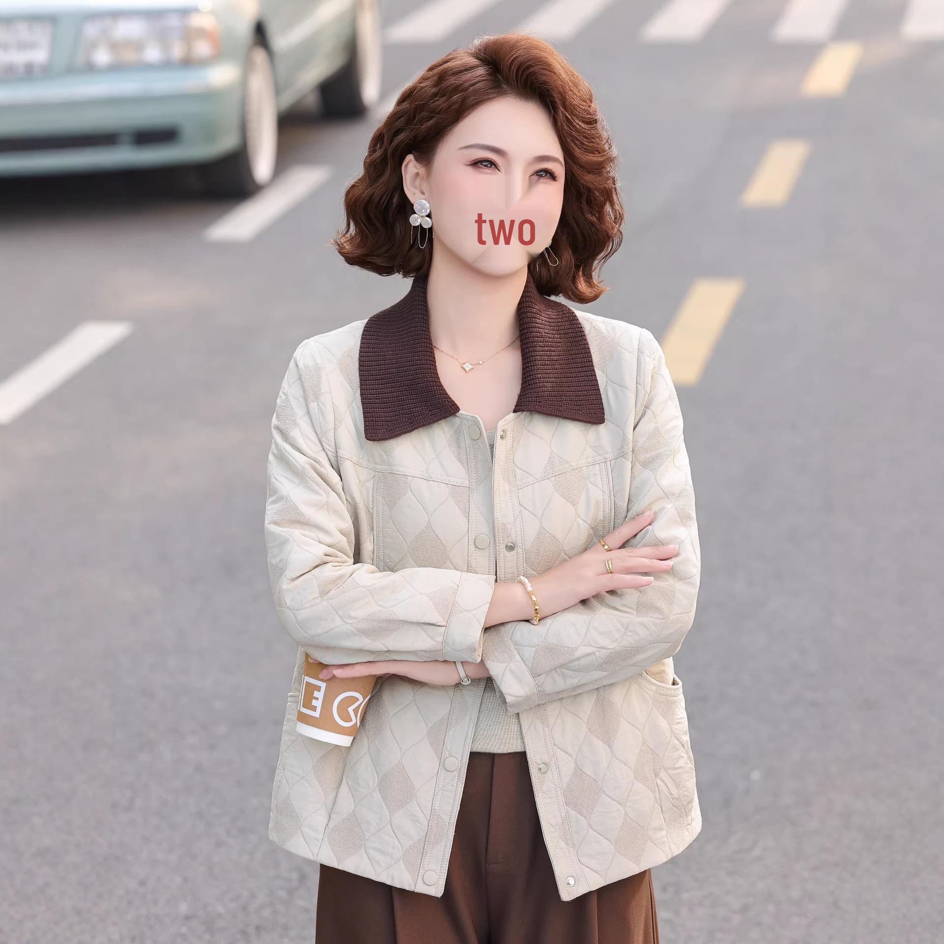 Year of the Rat Mom s Spring Red Plaid Jacket - 2026 New Style Short Coat for Middle-Aged & Elderly Women 3XL for 115-130 lbs грязно-белый
Year of the Rat Mom s Spring Red Plaid Jacket - 2026 New Style Short Coat for Middle-Aged & Elderly Women 3XL for 115-130 lbs грязно-белый