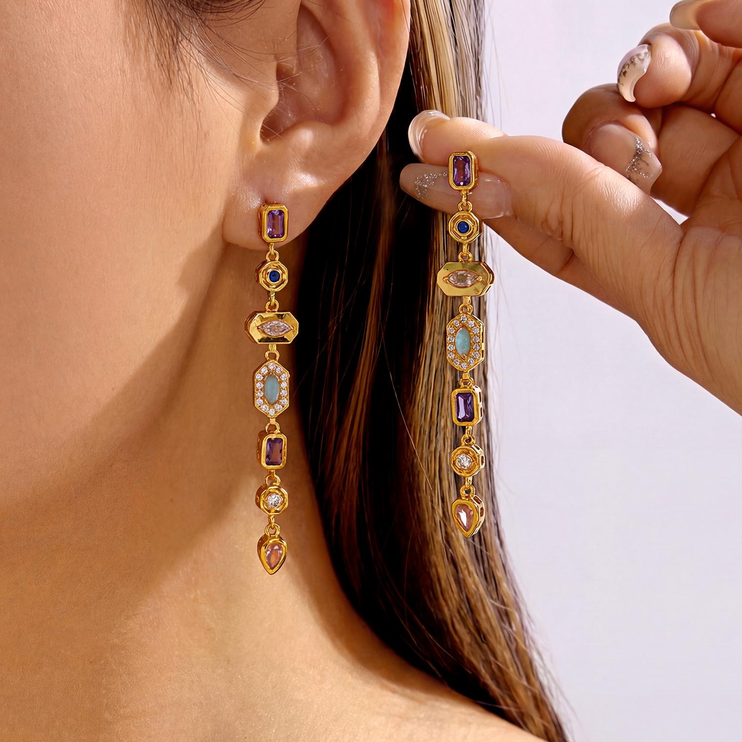Exquisite Brass & Cubic Zirconia Long Tassel Earrings for Women Colorful Rhinestone Geometric Splicing Earrings Party Jewelry
Exquisite Brass & Cubic Zirconia Long Tassel Earrings for Women Colorful Rhinestone Geometric Splicing Earrings Party Jewelry