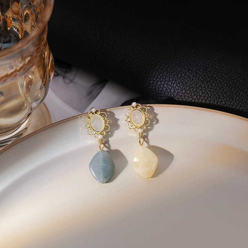 Pinkdudu French Geometric Rhombus Earrings Asymmetric Sterling Silver Studs Minimalist Retro Earrings PD1373
Pinkdudu French Geometric Rhombus Earrings Asymmetric Sterling Silver Studs Minimalist Retro Earrings PD1373