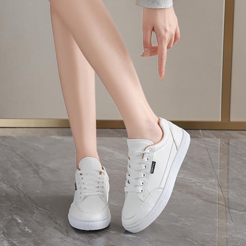 Маленькие белые туфли женские весна и осень новая модная трендовая с кожаными тонкими на плоской подошве спортивные одинарные туфли повседневные кеды 41 белый