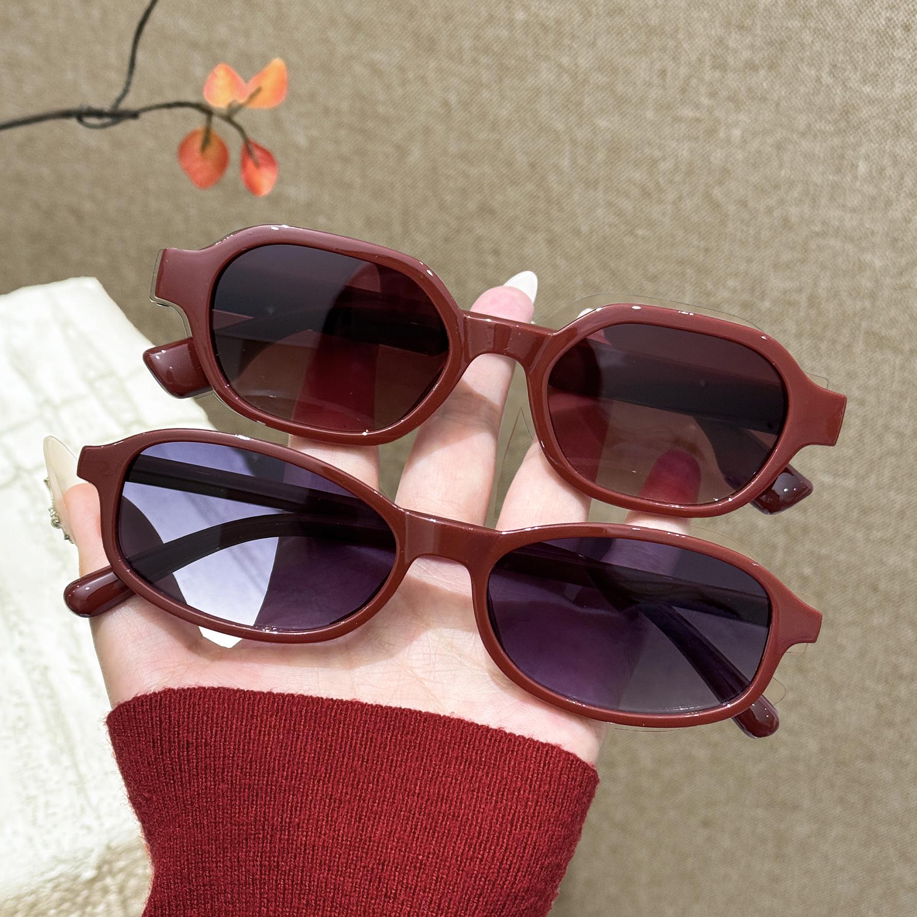 2Pcs Retro Simple Solid Color Oval Frame Fashion Glasses Suitable for Daily Wear, Street Photography, and Driving
2Pcs Retro Simple Solid Color Oval Frame Fashion Glasses Suitable for Daily Wear, Street Photography, and Driving