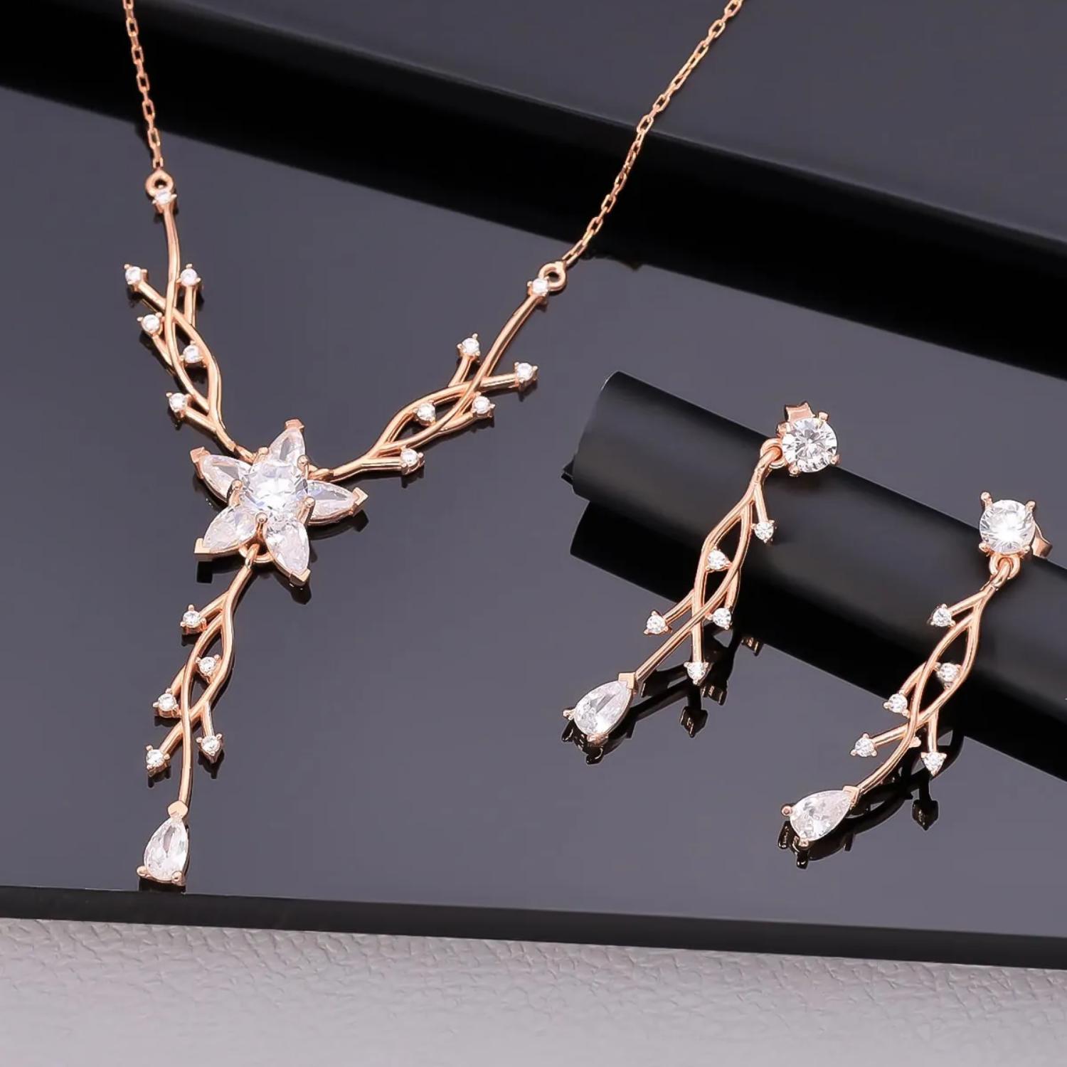 Комплект ожерелья и серег из стерлингового серебра 925 пробы
Комплект ожерелья и серег из стерлингового серебра 925 пробы