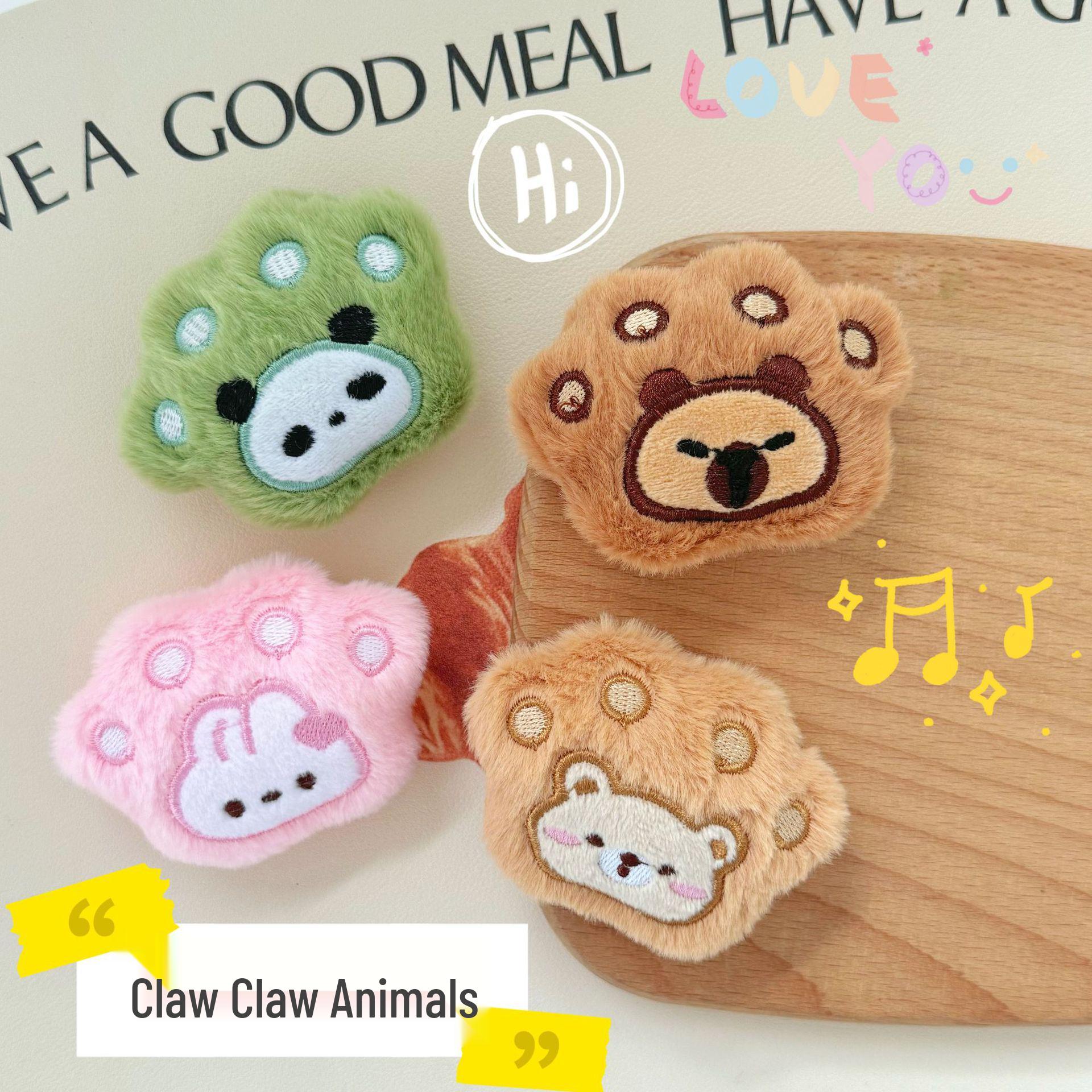 Cartoon Cat Paw, Capybara, Panda Pet Accessories: Doll Shoes, Hats, Brooches, Auxiliary Materials
Cartoon Cat Paw, Capybara, Panda Pet Accessories: Doll Shoes, Hats, Brooches, Auxiliary Materials
