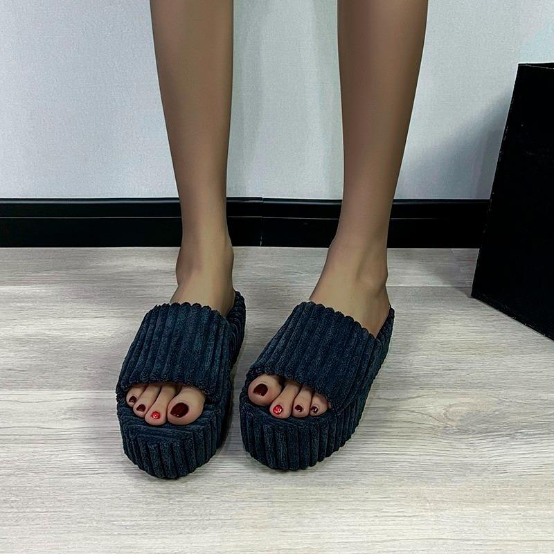 Fashion 2025 Spring New Thick-soled Outdoor Slippers Fashion Open-toed Flip Flops 43 чёрный
Fashion 2025 Spring New Thick-soled Outdoor Slippers Fashion Open-toed Flip Flops 43 чёрный