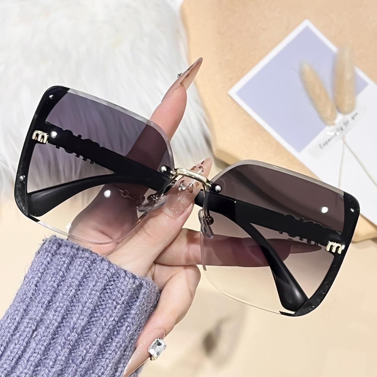 1pc European and American retro style women s fashionable sunglasses trend versatile summer sun shading and UV protection lightw
1pc European and American retro style women s fashionable sunglasses trend versatile summer sun shading and UV protection lightw