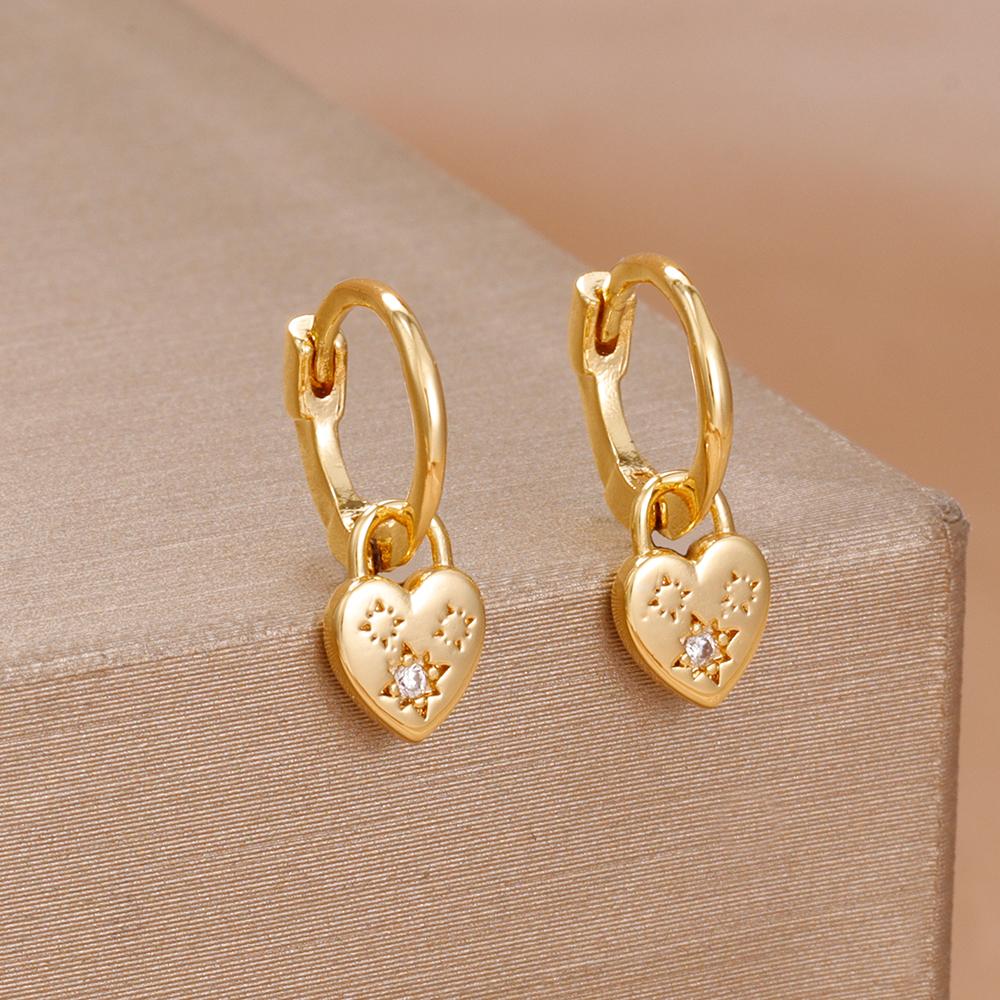 2PCS Dainty Zircon 14k Gold Plated Heart Minimal Stud Earrings Trendy Small Star Huggie Hoop Earring Cartilage Piercing Jewelry
2PCS Dainty Zircon 14k Gold Plated Heart Minimal Stud Earrings Trendy Small Star Huggie Hoop Earring Cartilage Piercing Jewelry