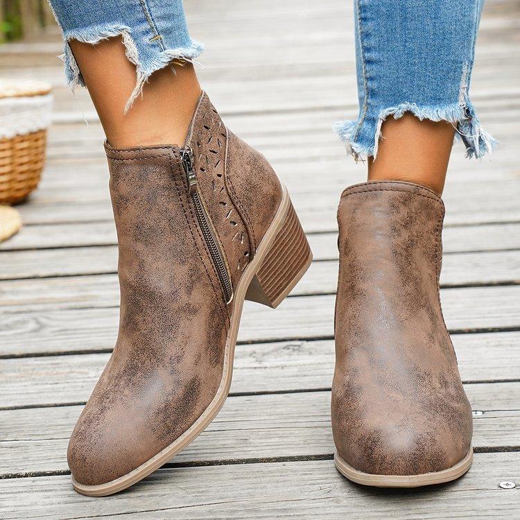 Женские кожаные ботильоны на массивном каблуке с острым носком, новая осенняя коллекция, перфорированные, однотонные, в британском стиле 43 коричневый
Женские кожаные ботильоны на массивном каблуке с острым носком, новая осенняя коллекция, перфорированные, однотонные, в британском стиле 43 коричневый