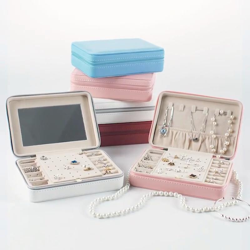 Portable Jewelry Storage Box with Mirror Inside, Earrings, Stud Rings, Hand Jewelry Storage Traveling Box, Gift for Mother`s Day and Christmas розовый
Portable Jewelry Storage Box with Mirror Inside, Earrings, Stud Rings, Hand Jewelry Storage Traveling Box, Gift for Mother`s Day and Christmas розовый