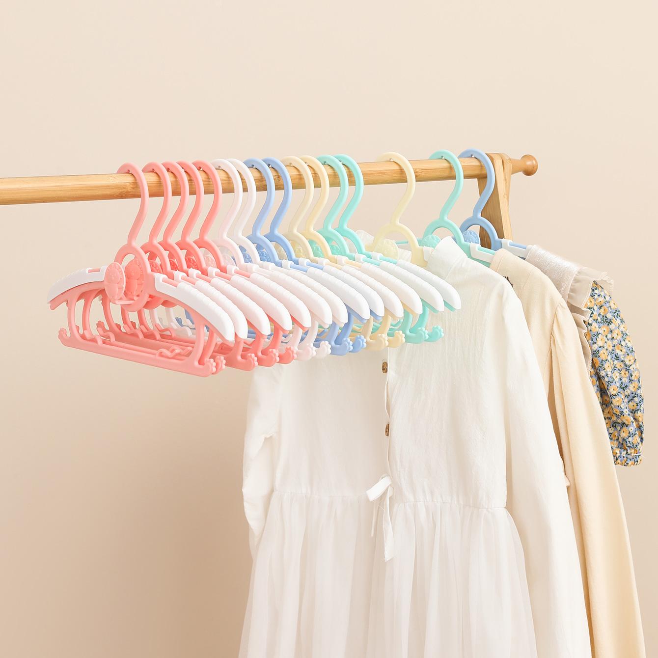5pcs children s thickened, stretchable plastic hangers, baby clothes hanger, made of safe and environmentally friendly materials
5pcs children s thickened, stretchable plastic hangers, baby clothes hanger, made of safe and environmentally friendly materials