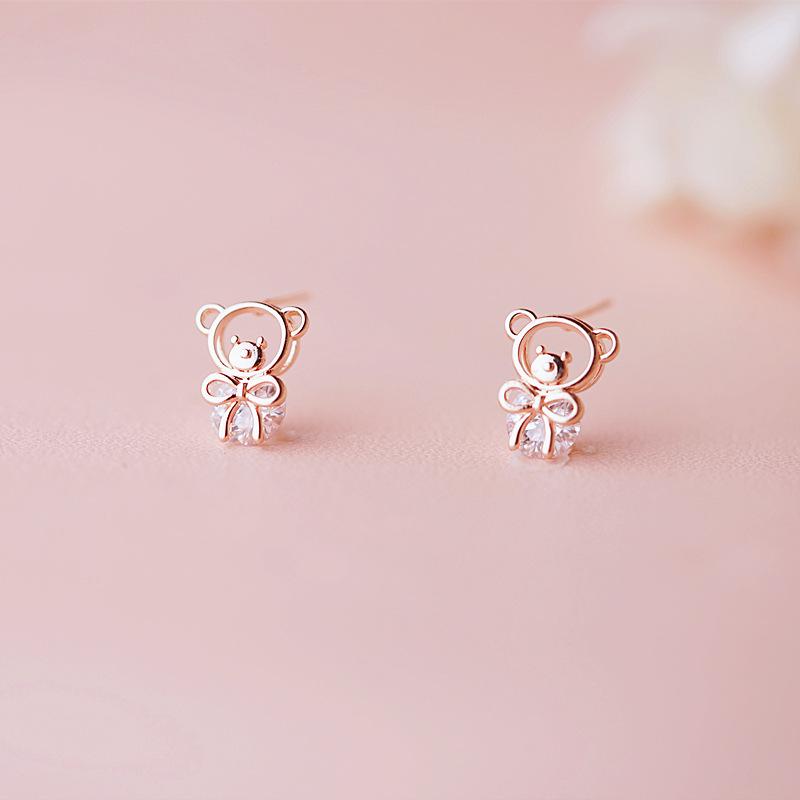 Moe Moe Da Креативный дизайн животных Позолоченные серьги-пусеты из стерлингового серебра 925 пробы в виде медведя 925 Silver
Moe Moe Da Креативный дизайн животных Позолоченные серьги-пусеты из стерлингового серебра 925 пробы в виде медведя 925 Silver