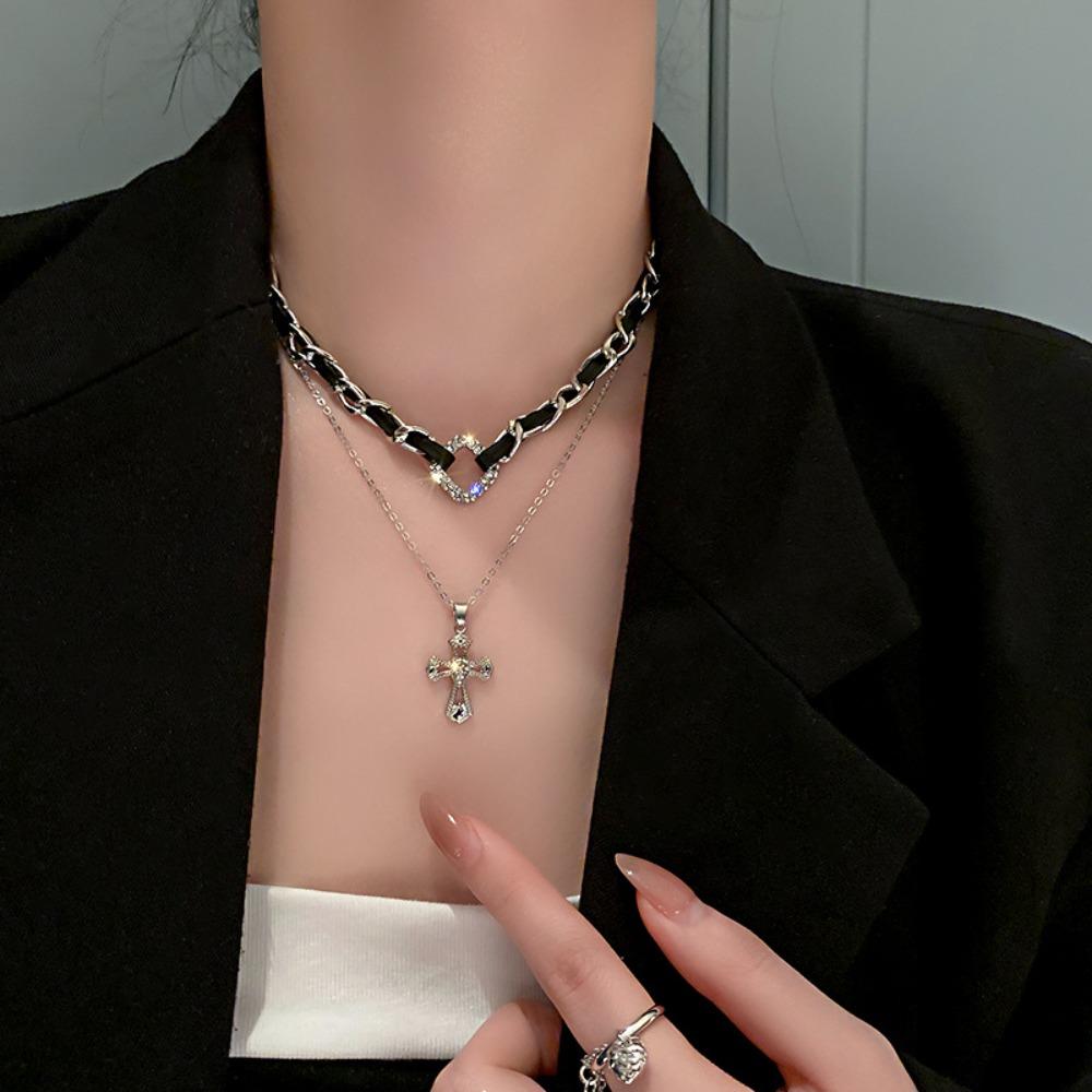 Chain Titanium Steel Punk Choker Korean Style Necklace Women Cross Necklace Double Layer Choker
Chain Titanium Steel Punk Choker Korean Style Necklace Women Cross Necklace Double Layer Choker