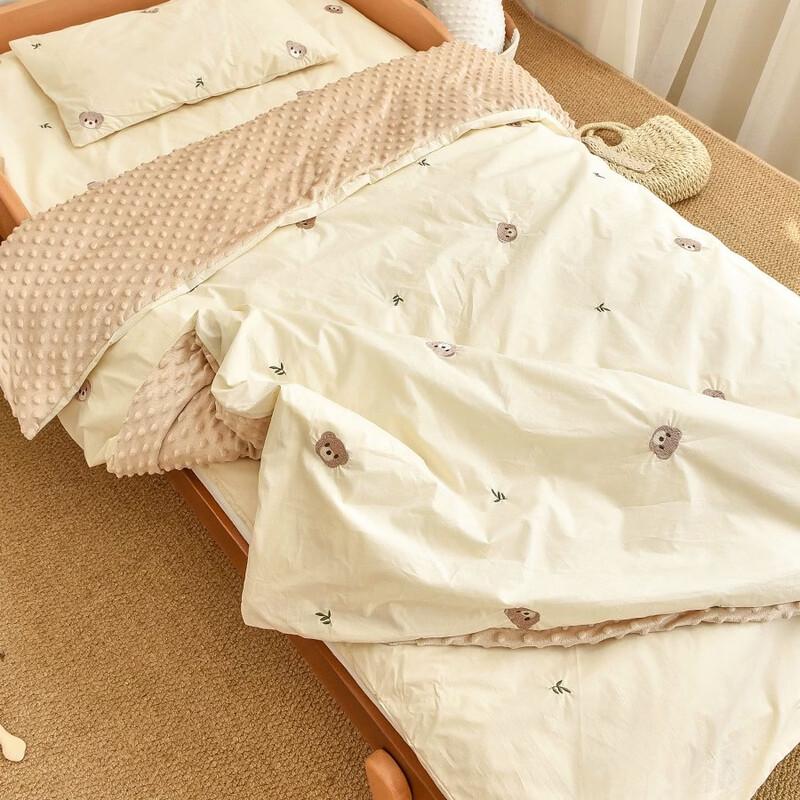 Forest Bear Kids 7-Piece Bedding Quilt Set
Forest Bear Kids 7-Piece Bedding Quilt Set