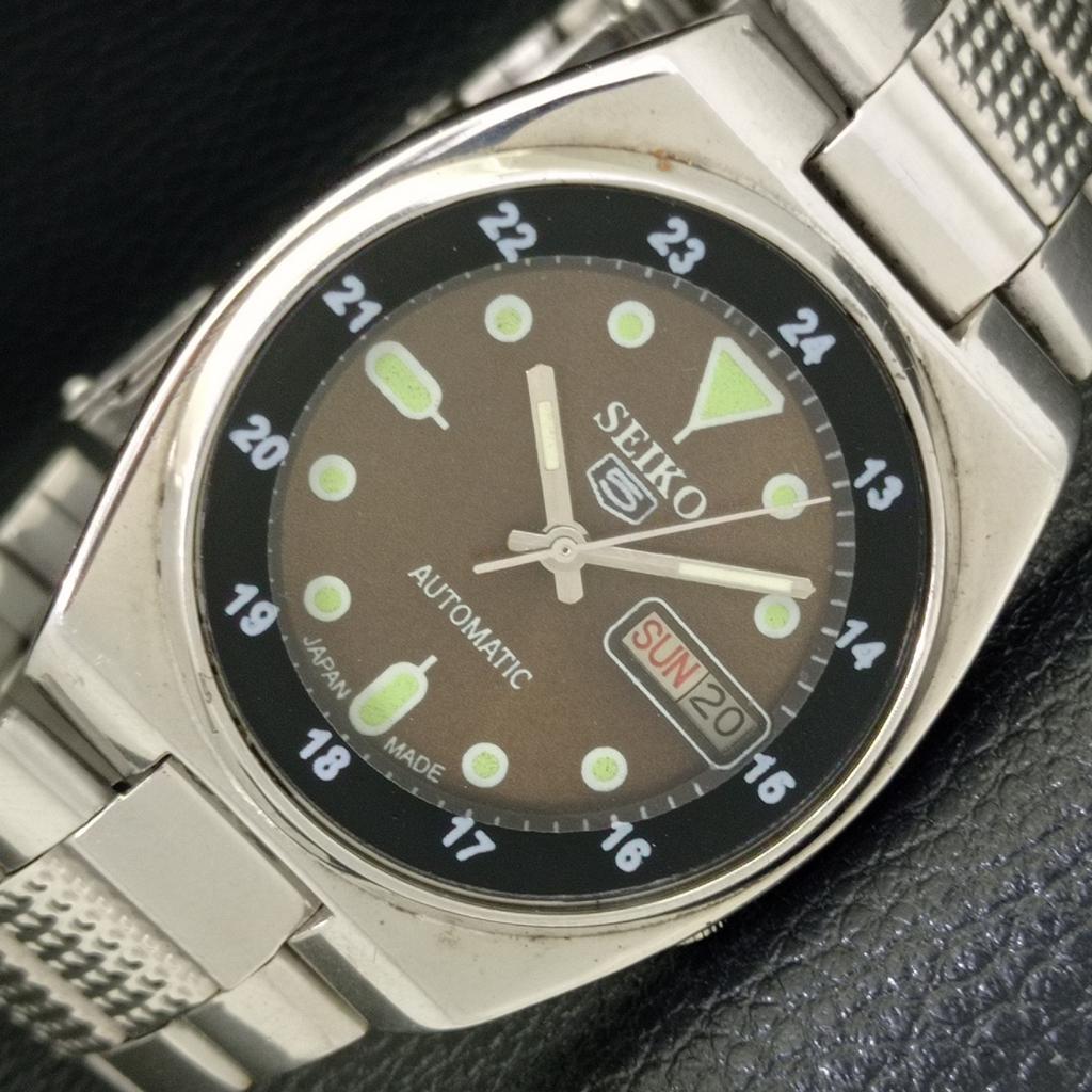 Б/у оригинальные старинные автоматические мужские часы SEIKO 5 из Японии с коричневым циферблатом a434310-2 R120-a434310
Б/у оригинальные старинные автоматические мужские часы SEIKO 5 из Японии с коричневым циферблатом a434310-2 R120-a434310