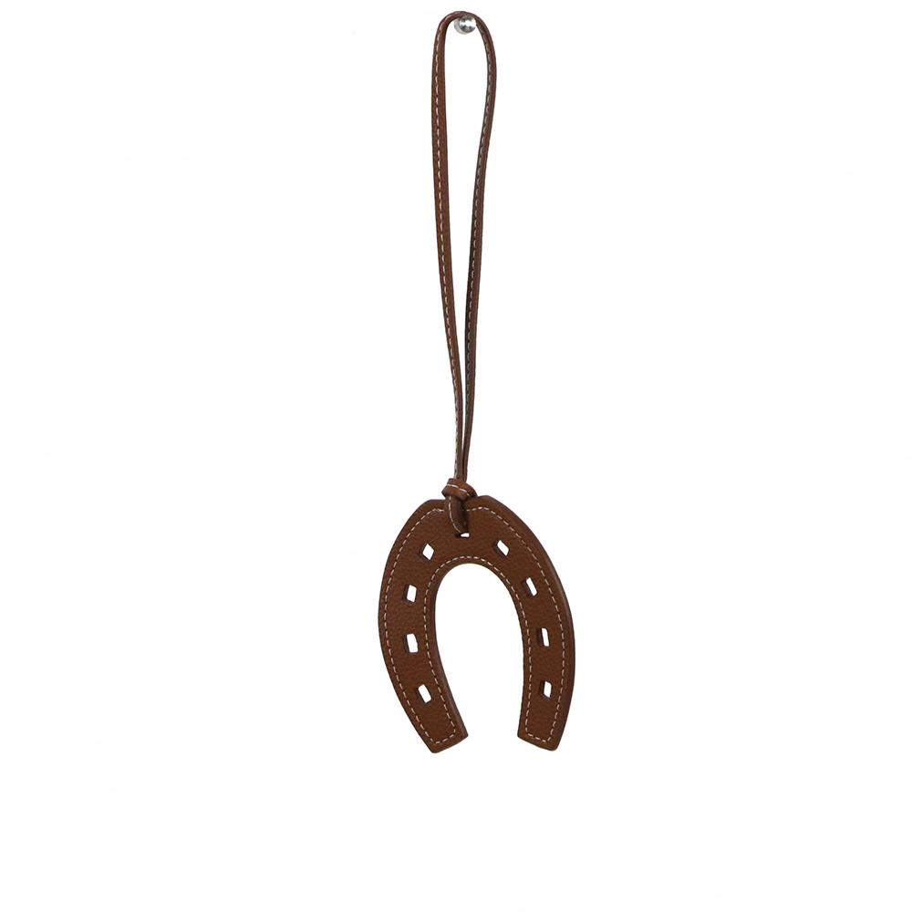 10 цветов PU кожаный брелок в виде копыта подковы держатель для сумки Шарм сумка кошелек аксессуары для женщин и девочек
10 цветов PU кожаный брелок в виде копыта подковы держатель для сумки Шарм сумка кошелек аксессуары для женщин и девочек