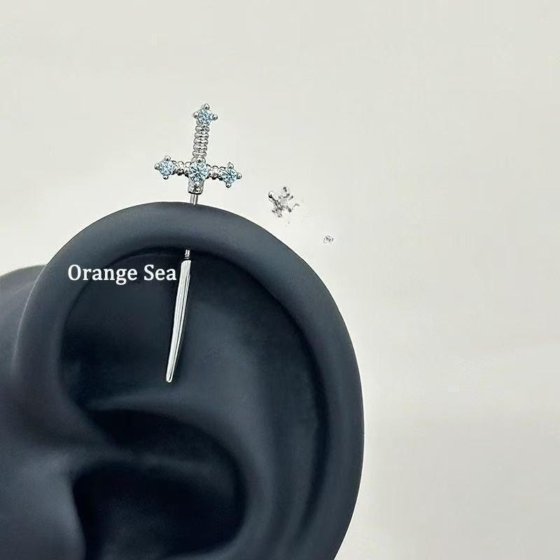 Gothic Personality Super Shiny Full Zircon Cross Stud Earrings for Men Women Couple Piercing Cartilage Earring Stud Jewelry Gift
Gothic Personality Super Shiny Full Zircon Cross Stud Earrings for Men Women Couple Piercing Cartilage Earring Stud Jewelry Gift
