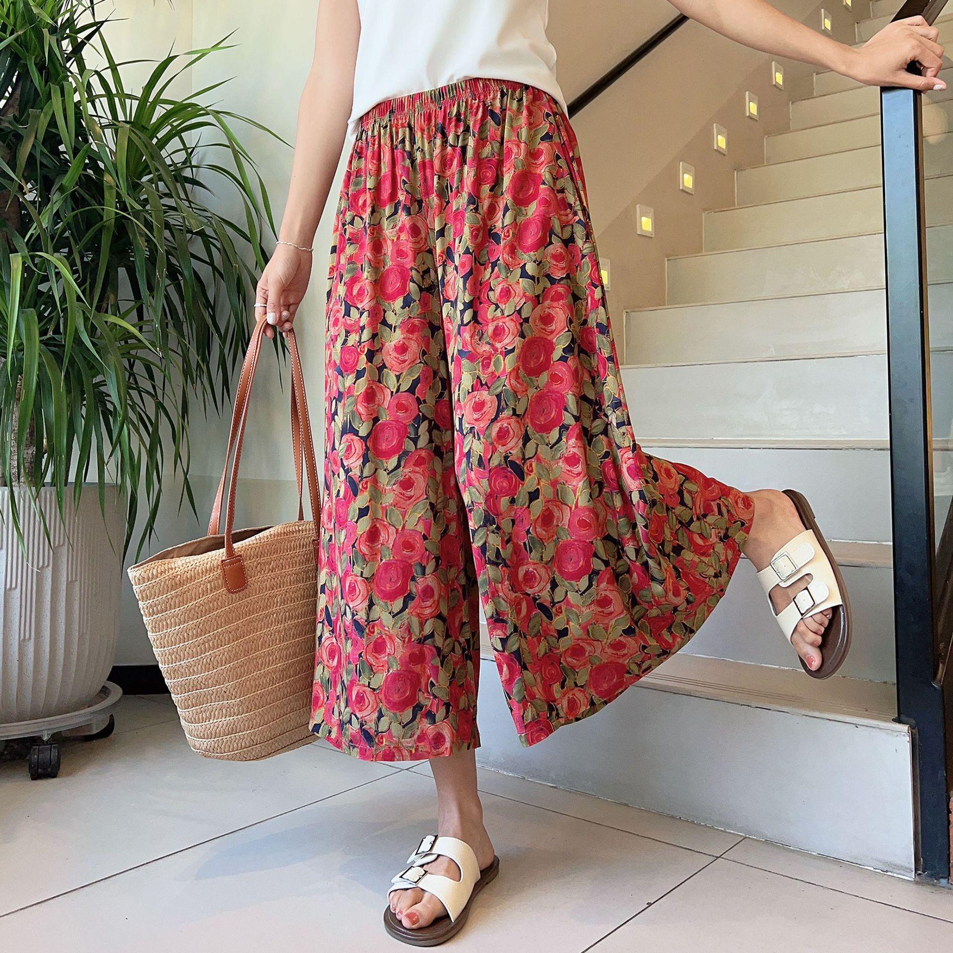 Retro Floral Cotton Crepe Wide-Leg Capris - Breathable, Versatile, Plus Size Summer Culottes XXXL
Retro Floral Cotton Crepe Wide-Leg Capris - Breathable, Versatile, Plus Size Summer Culottes XXXL