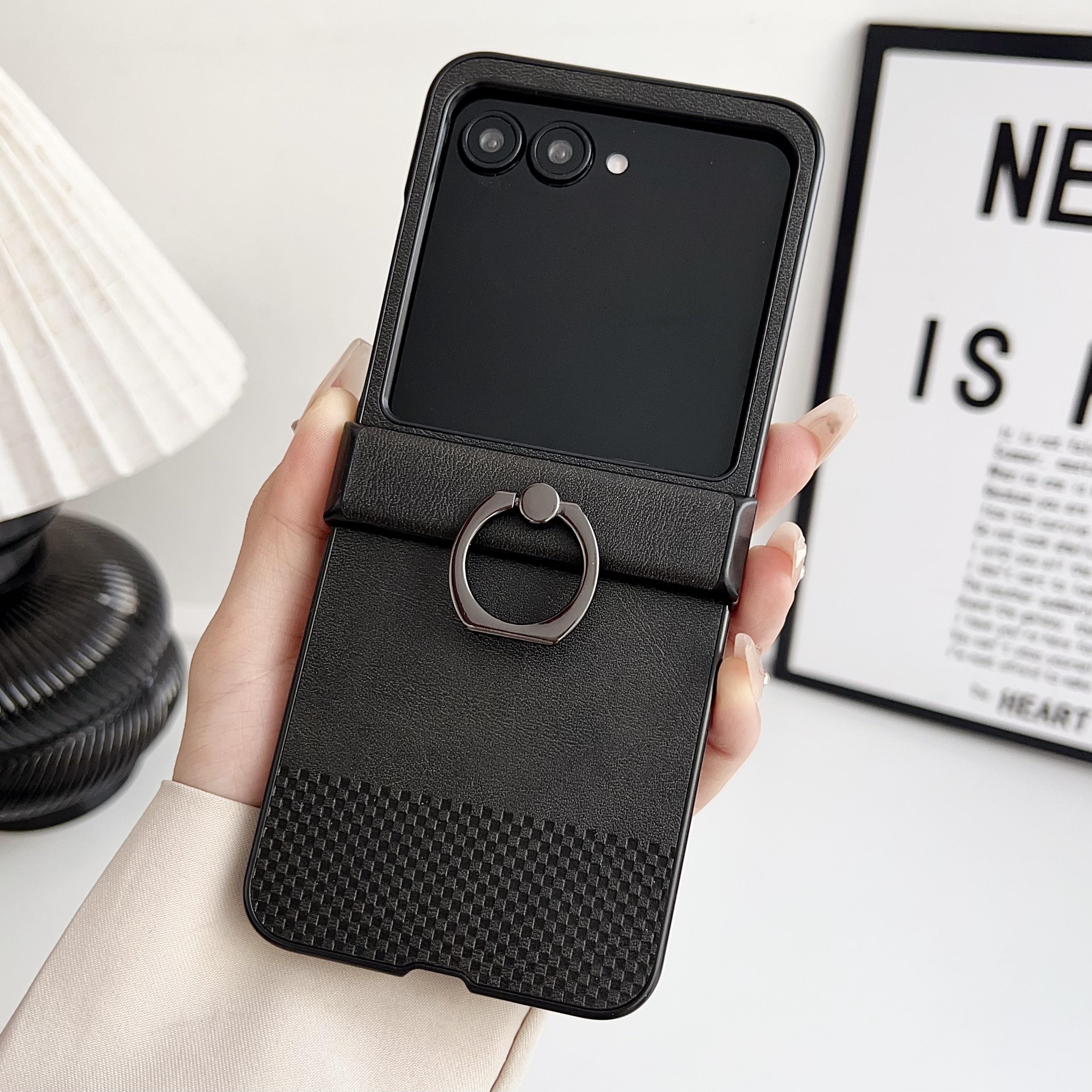Lattice Texture with Ring Holder Phone Case for Motorola Razr 60 50 40 Ultra Moto Razr 50 60 Hinge Protective Back Cover Motorola Razr 50 Ultra
Lattice Texture with Ring Holder Phone Case for Motorola Razr 60 50 40 Ultra Moto Razr 50 60 Hinge Protective Back Cover Motorola Razr 50 Ultra