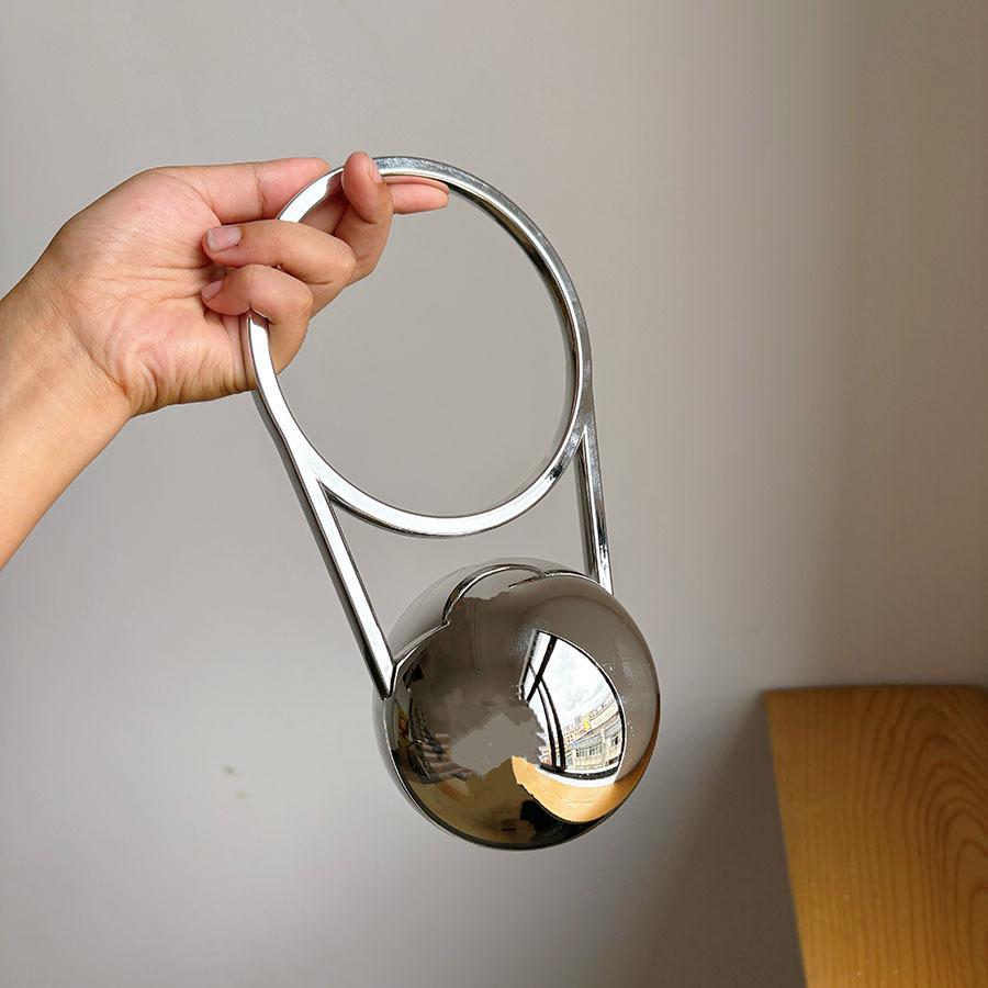 Metal Locomotive Spherical Bag Acrylic Bag Ring Handbag Creative Personality Handbag
Metal Locomotive Spherical Bag Acrylic Bag Ring Handbag Creative Personality Handbag