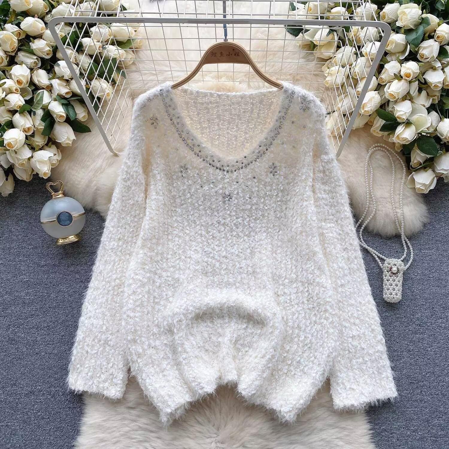 Autumn Winter Women Sweet V-neck Soft Furry Mohair Rhinestone Knitted Sweater Christmas Pullover Tops One Size
Autumn Winter Women Sweet V-neck Soft Furry Mohair Rhinestone Knitted Sweater Christmas Pullover Tops One Size