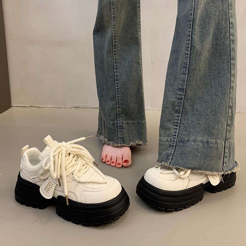 Premium sense versatile little white shoes heightened thick baseplate shoes women s new autumn muffin casual sports dad shoes 40
Premium sense versatile little white shoes heightened thick baseplate shoes women s new autumn muffin casual sports dad shoes 40