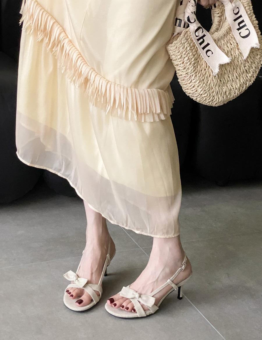 Весна 2025 новые туфли с круглым носком, тонким каблуком, высоким каблуком, темпераментные, тонкие, французская мода, сексуальная красота, женские сандалии с открытым носком 40 абрикосовый
Весна 2025 новые туфли с круглым носком, тонким каблуком, высоким каблуком, темпераментные, тонкие, французская мода, сексуальная красота, женские сандалии с открытым носком 40 абрикосовый