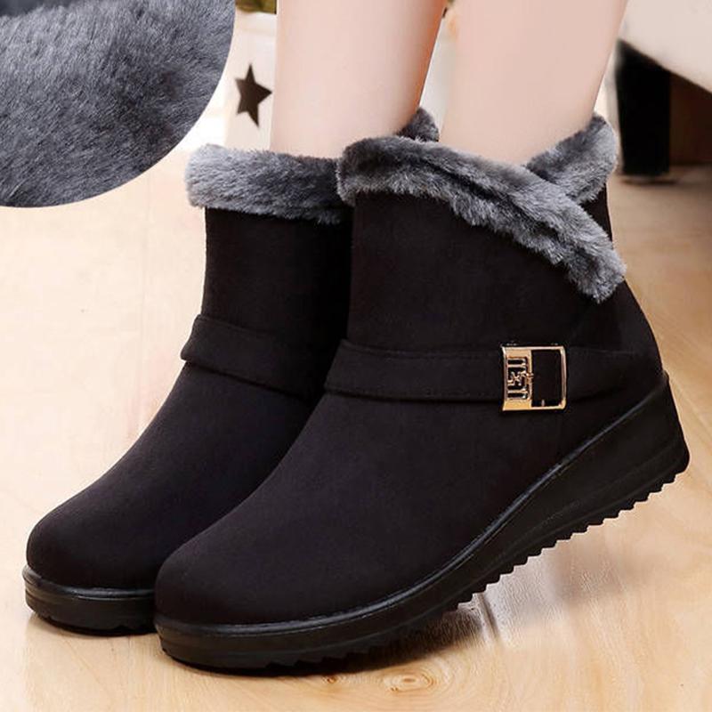 Модные женские зимние сапоги из искусственного меха на танкетке 2024 года, горячие женские нескользящие хлопковые сапоги, осенне-зимние теплые пушистые плюшевые ботинки 36 чёрный
Модные женские зимние сапоги из искусственного меха на танкетке 2024 года, горячие женские нескользящие хлопковые сапоги, осенне-зимние теплые пушистые плюшевые ботинки 36 чёрный