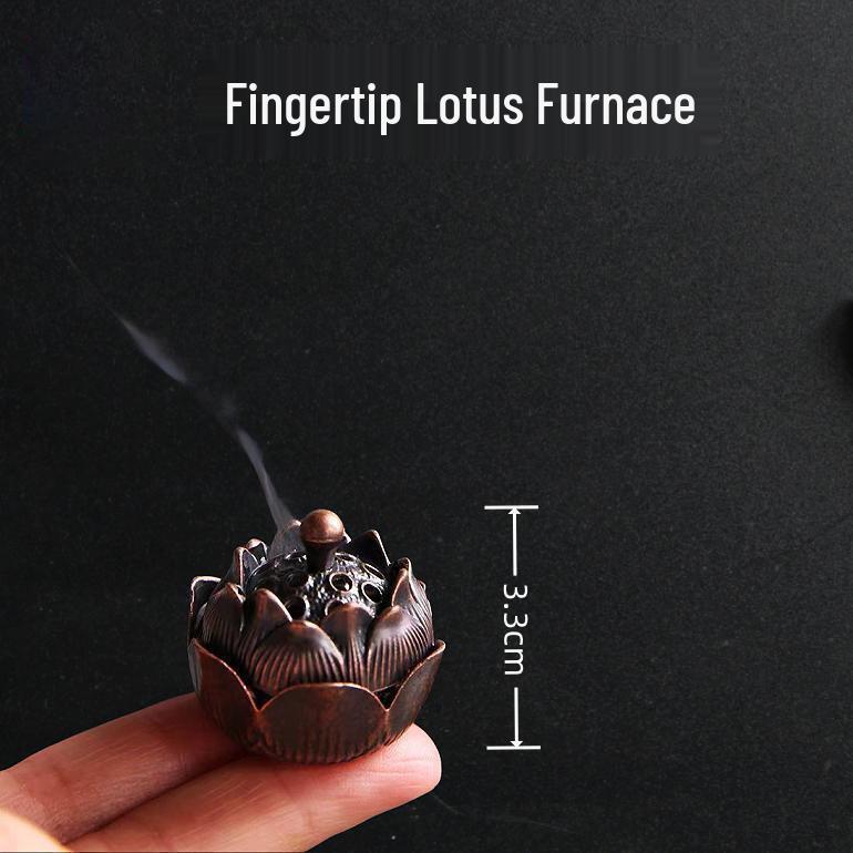 Little Auspicious Cloud Coil Incense Burner – Creative Alloy Design Zibo Stove Ornament.
Little Auspicious Cloud Coil Incense Burner – Creative Alloy Design Zibo Stove Ornament.