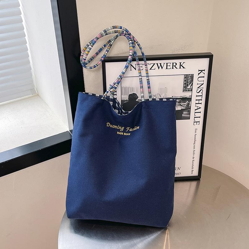 Литературная и повседневная милая клетчатая легкая универсальная наплечная сумка-подмышка большой вместимости двусторонняя двухцелевая холщовая сумка женская синий
Литературная и повседневная милая клетчатая легкая универсальная наплечная сумка-подмышка большой вместимости двусторонняя двухцелевая холщовая сумка женская синий