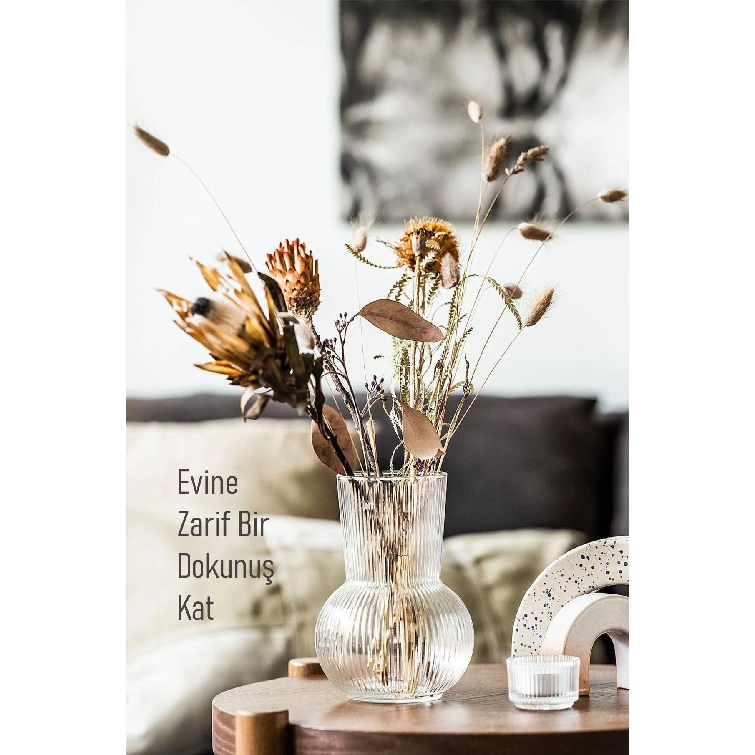 Большая стеклянная ваза Aura Serenity - 22 см белый
Большая стеклянная ваза Aura Serenity - 22 см белый