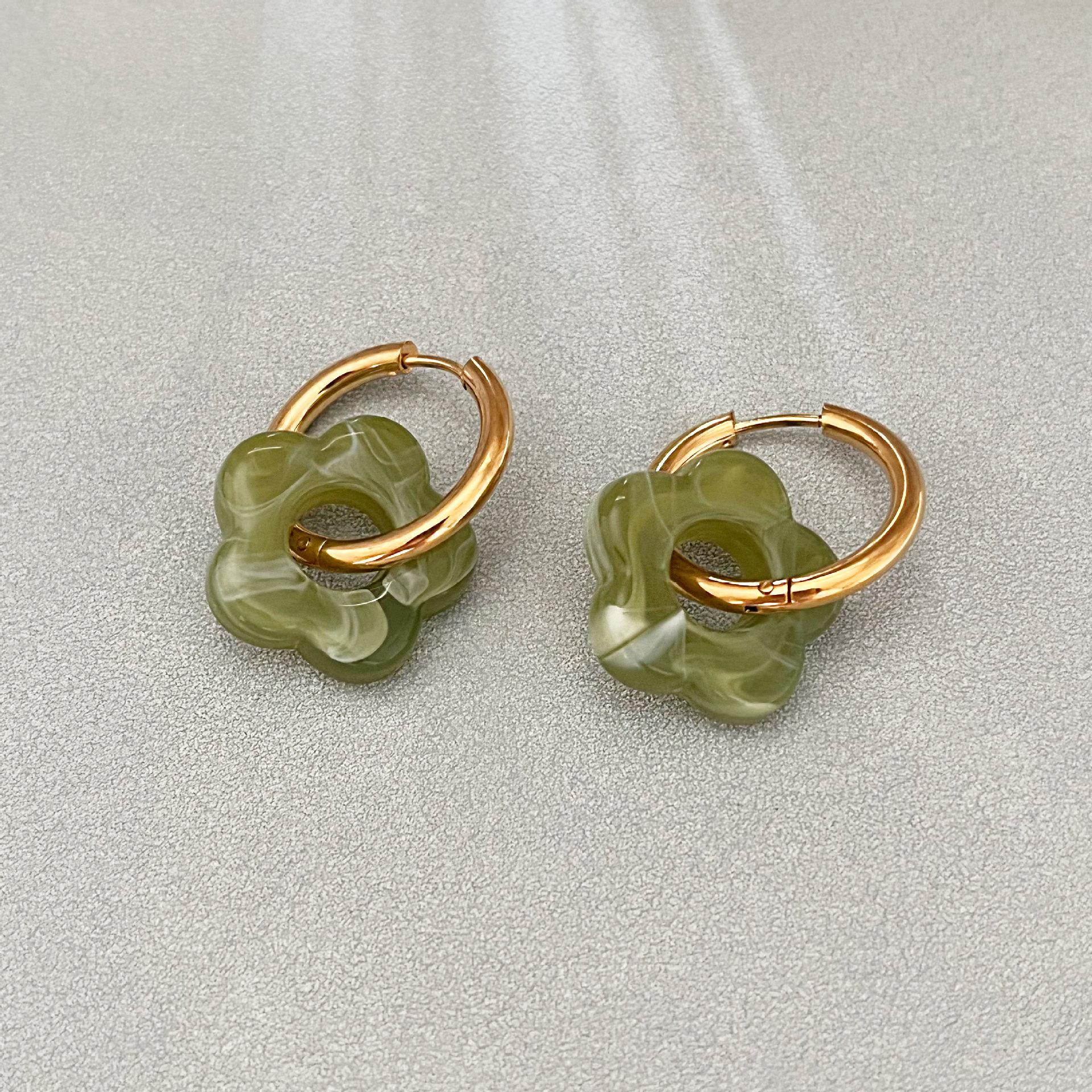 Серьги-капли из смолы с цветами, круглые, из нержавеющей стали, серьги-кольца с застежкой-клипсой для женщин, ювелирный подарок темно-зеленого
Серьги-капли из смолы с цветами, круглые, из нержавеющей стали, серьги-кольца с застежкой-клипсой для женщин, ювелирный подарок темно-зеленого