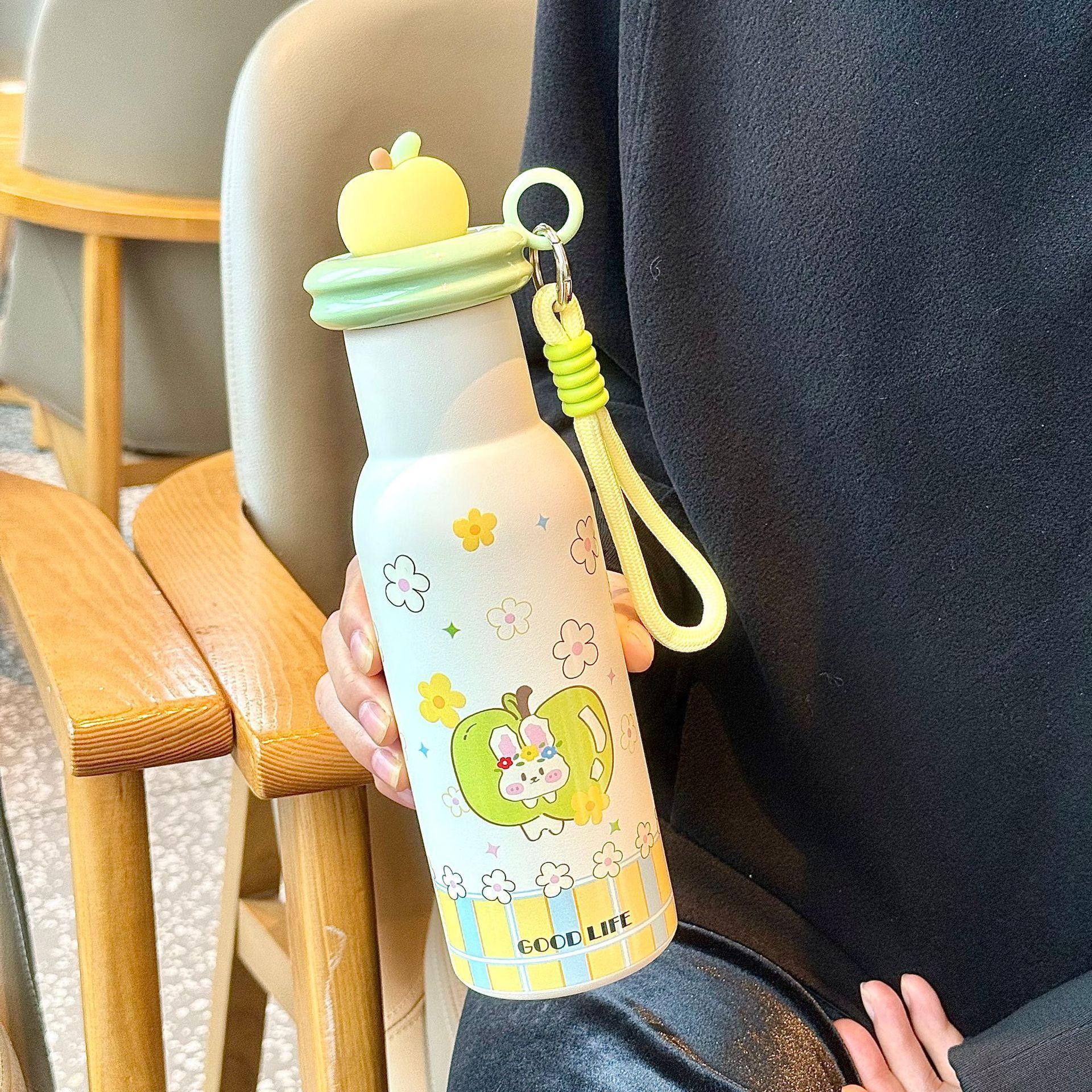 Мультяшный термос новый высококачественный вакуумный термос из нержавеющей стали 316 портативная кружка для воды с собой день рождения 500ml
Мультяшный термос новый высококачественный вакуумный термос из нержавеющей стали 316 портативная кружка для воды с собой день рождения 500ml